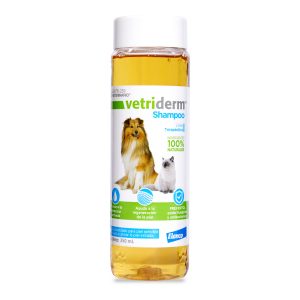 Vetriderm Shampoo para Perro y Gatos es ideal para los perritos con piel sensible que se irritan fácilmente con el uso de productos de limpieza.